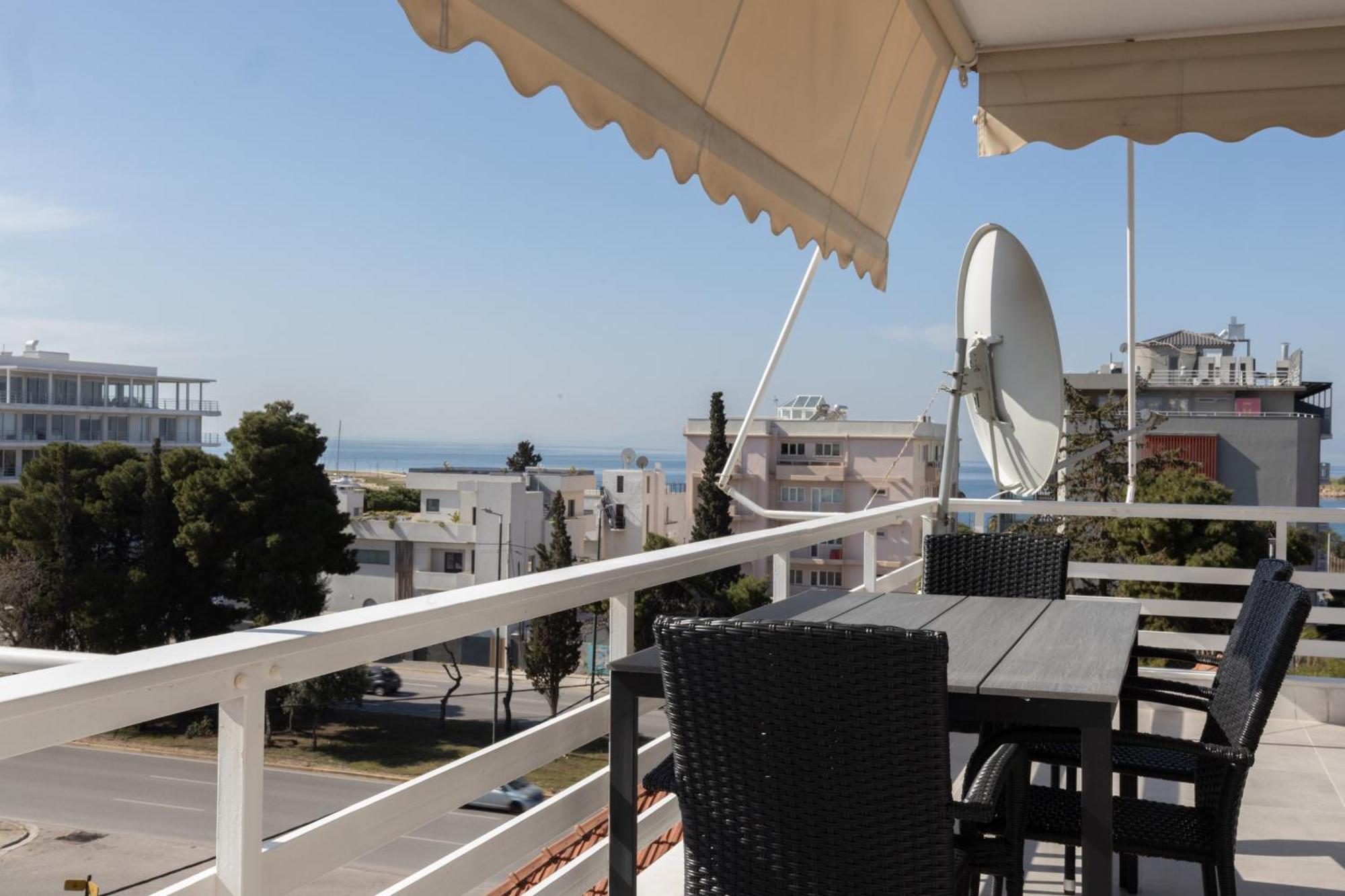 Luxurious 3-Bedroom Seaside Retreat Fully Renovated In 2025 Atina Dış mekan fotoğraf