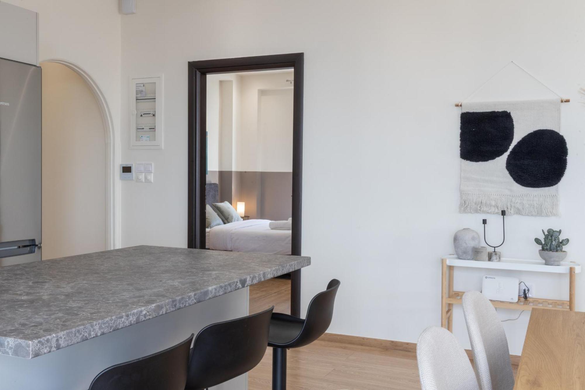 Luxurious 3-Bedroom Seaside Retreat Fully Renovated In 2025 Atina Dış mekan fotoğraf